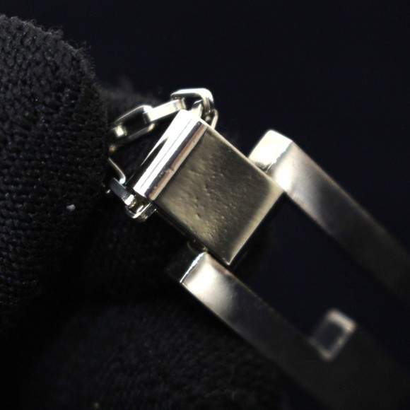 Gucci GG Plate Logo Necklace Silver - Picture 8 of 11